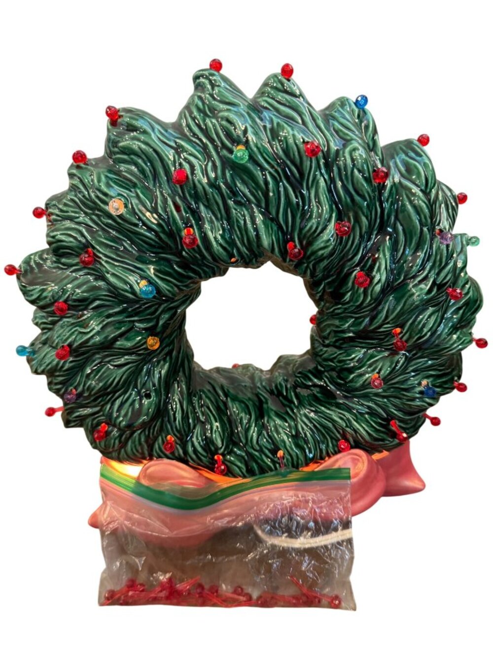 Vintage Ceramic Light-Up Christmas Wreath Decoration With Bow & Multicolor Bulbs - Picture 16 of 16
